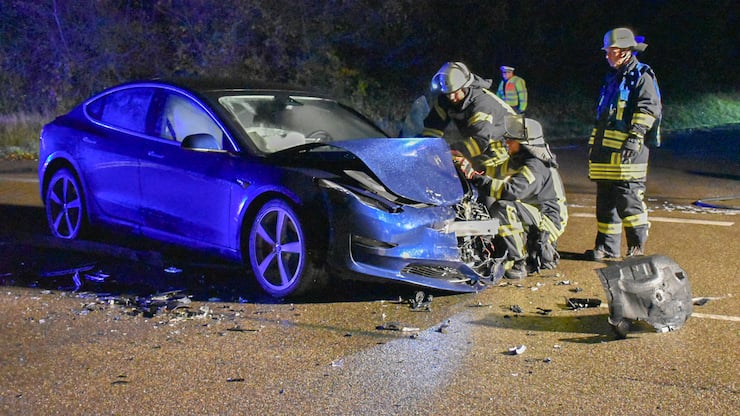 Autounfall Tesla