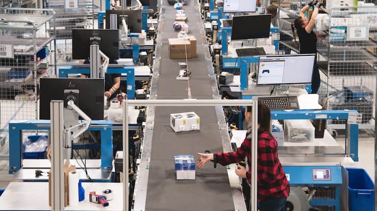 Galaxus-Warenlager in Wohlen AG: Lieferkette für erste Produkte stockt