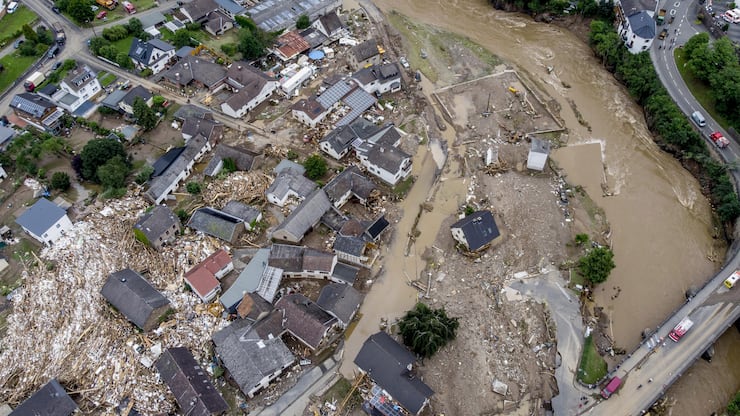 Hochwasser Schuld Ahr Rheinland-Pfalz Deutschland
