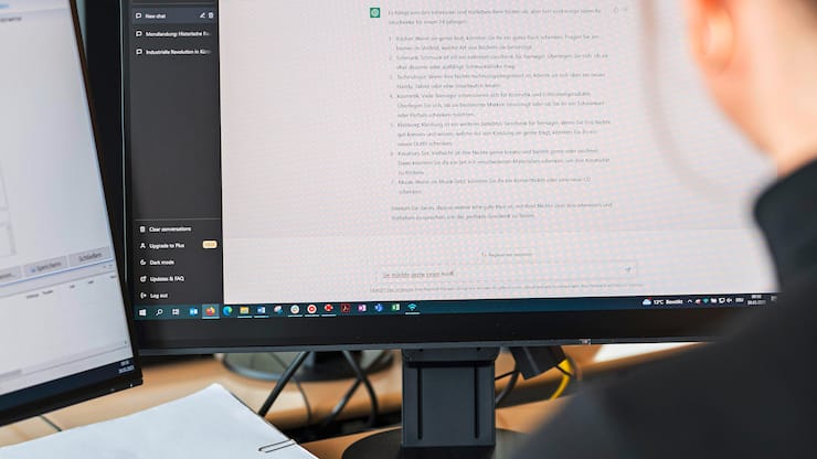 SCHWEIZ KUENSTLICHE INTELLIGENZ CHAT GPT