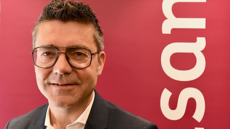 Roman Sonderegger, CEO Helsana, an der Bilanzmedienkonferenz 2024 in Zürich