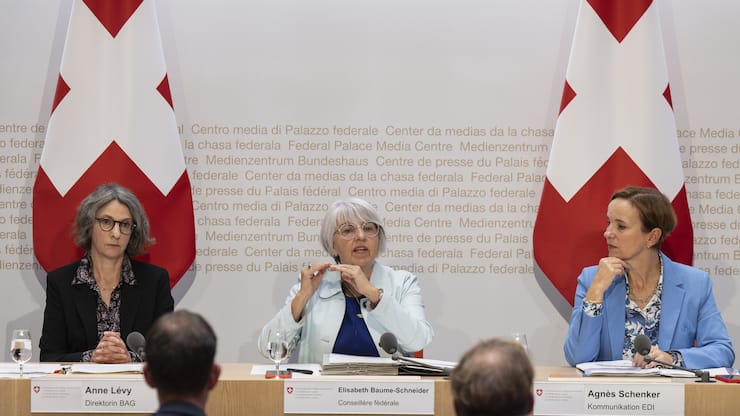 SCHWEIZ BUNDESRAT PRESSEKONFERENZ KRANKENKASSE PRAEMIEN 2025
