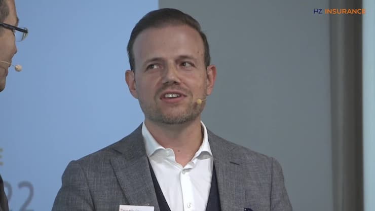 Interview Pierangelo Campopiano mit_Logos_Bauchbinden_V1