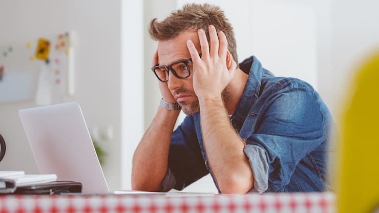 Geldsorgen Schulden Mann