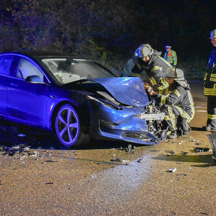 Autounfall Tesla