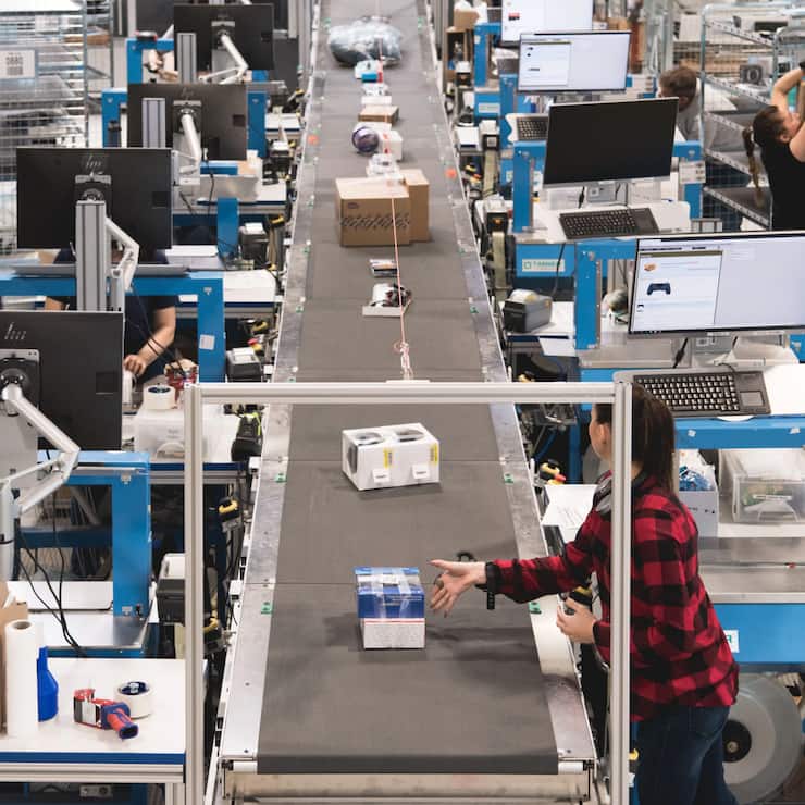 Galaxus-Warenlager in Wohlen AG: Lieferkette für erste Produkte stockt