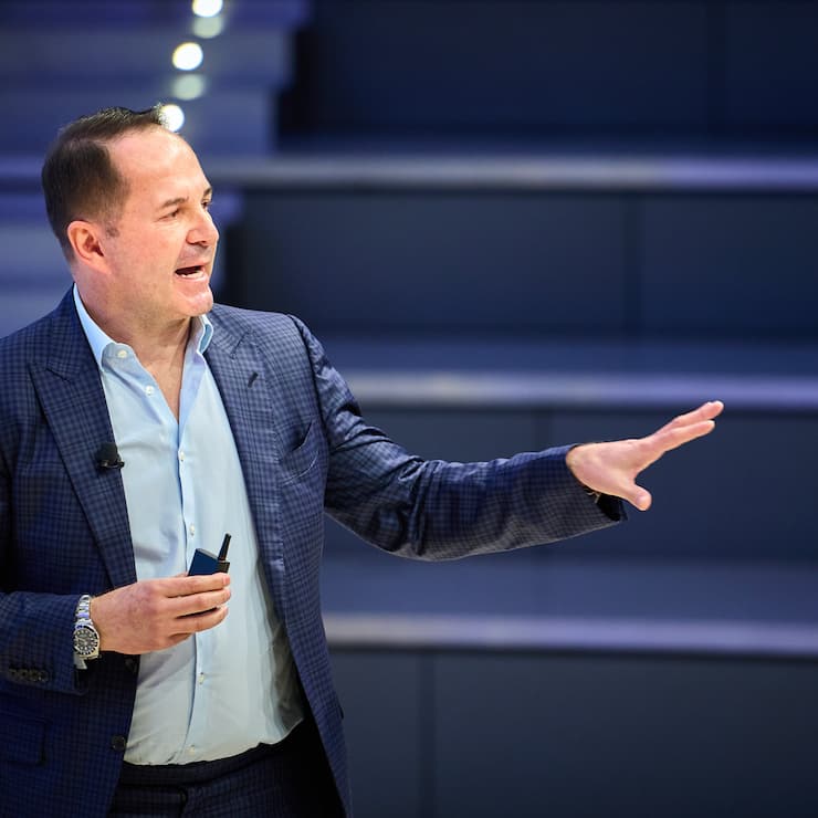 Peter Hacker, Cyberexperte