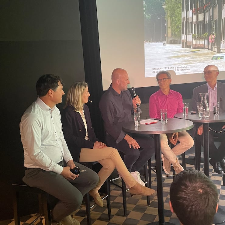 Eine angeregte Podiumsdiskussion vor dem Hintergrund des Jahrhunderthochwassers im Berner Mattequartier. 