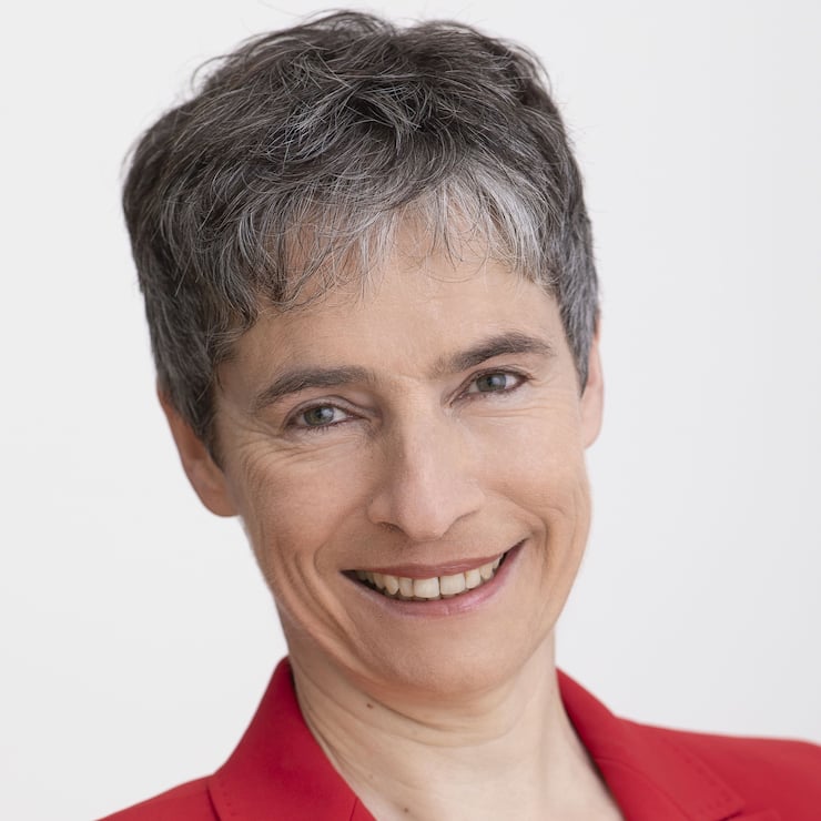 Claudia Strametz,, VR-Präsidentin New Re