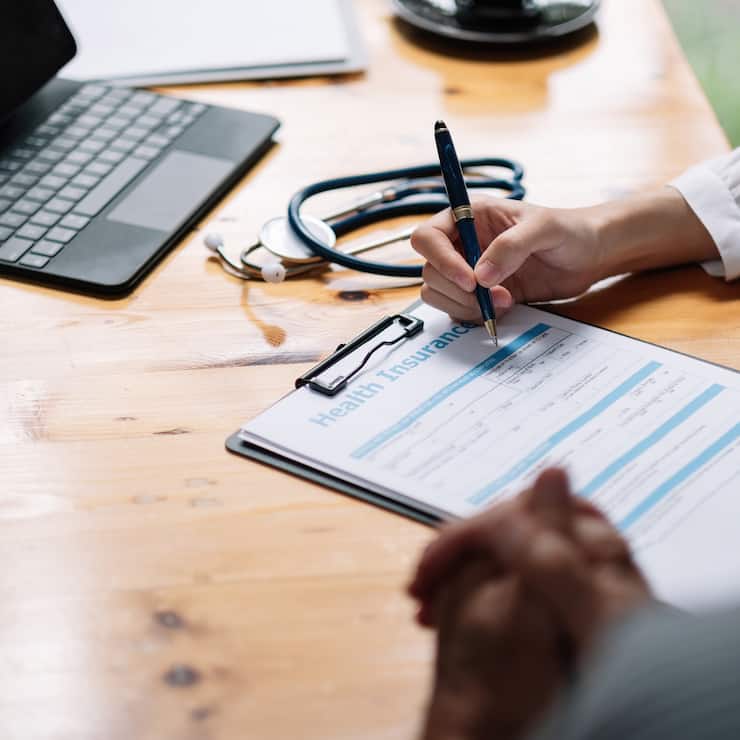 Broker Versicherungsvermittler