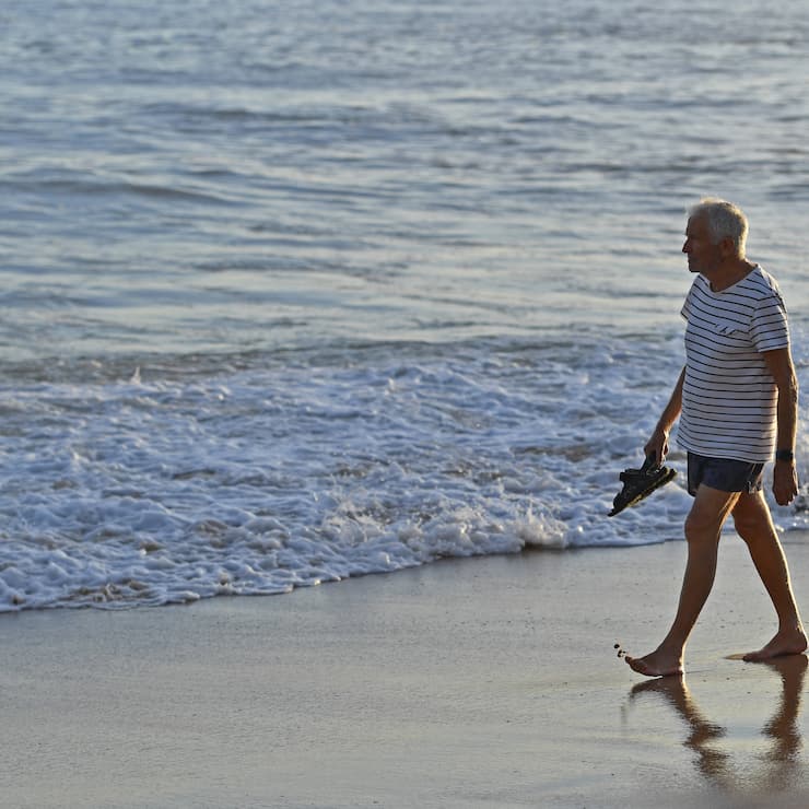 Mann Strand Pensionierung