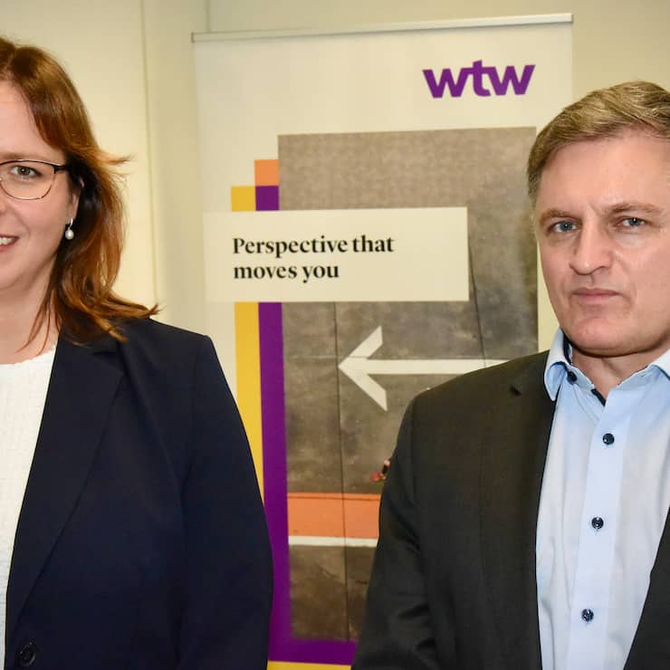 Haben die PK-Branche unter die Lupe genommen und orten Verbesserungspotenzial: Die WTW-Berater Caroline Suter und Christian Heiniger nach ihrem Check der Schweizer Pensionskassen-Branche fest.