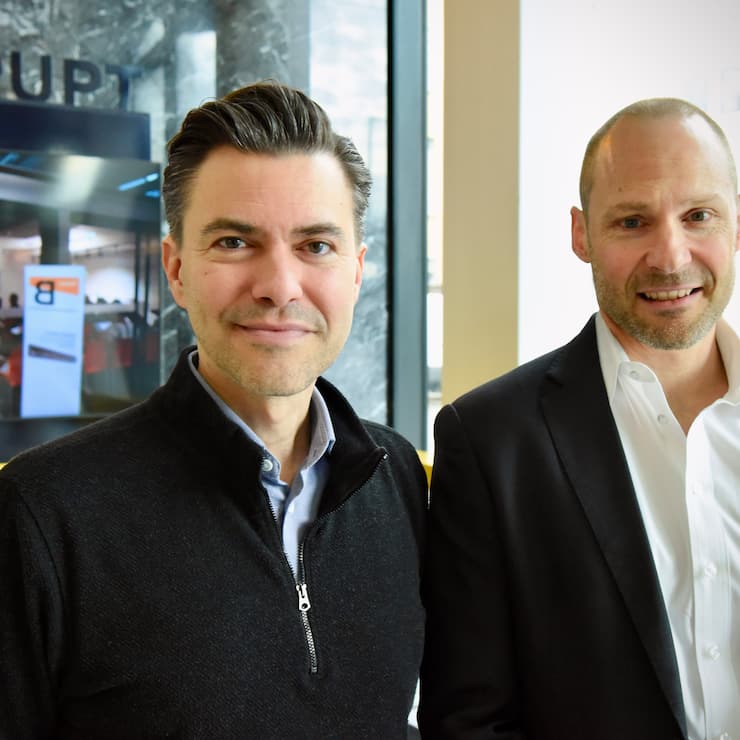Adrian Ott, Forensic Partner, Chief Artificial Intelligence Officer bei EY Schweiz und Roger Spichiger (rechts), Partner, AI Leader Financial Services bei EY Schweiz.