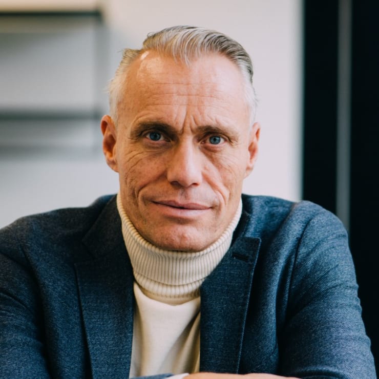 Tom Buser, CEO aiaibot