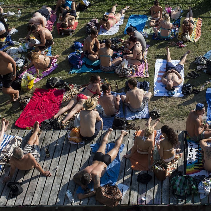 SCHWEIZ HITZE BADEN