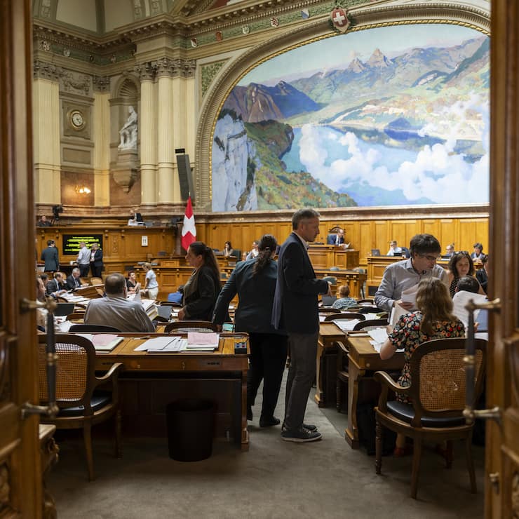 SCHWEIZ SESSION NATIONALRAT