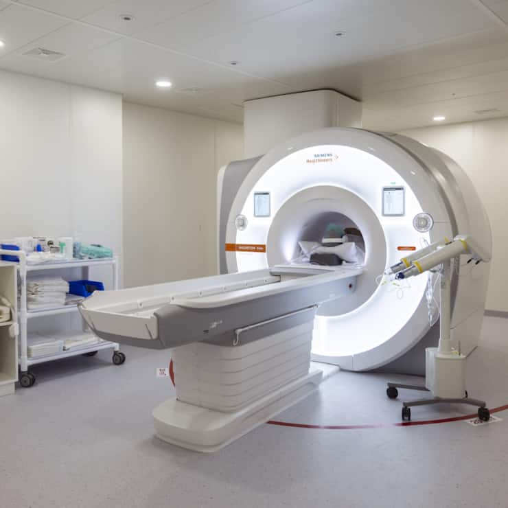 CHUV, LE CENTRE HOSPITALIER UNIVERSITAIRE VAUDOIS, UNIVERSITAETSSPITAL, SPITAL, KRANKENHAUS, KLINIK, GESUNDHEITSEINRICHTUNG, GESUNDHEITSWESEN,  RADIOLOGIE, MRT, MAGNETRESONANZTOMOGRAFIE,  RADIOGIAGNOSTIK, CHUV, HOPITAL, MALADE, SCANNER, RADIO, RADIOGRAPHIE