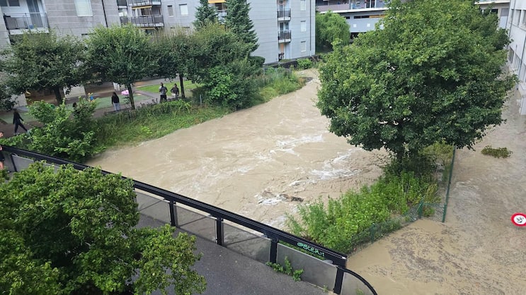 In der Waadt sorgten Überschwemmungen für grosse Schäden.