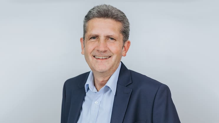 «La deuxième baisse de taux consécutive suscite l'espoir de nouvelles baisses rapides des taux»: Dirk Renkert, expert de Comparis.