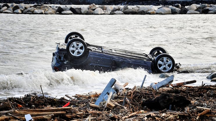 Sogar über 300 Milliarden Euro an versichertem Schaden pro Jahr – verursacht durch Unwetter, Überschwemmungen und Brände – halten Experten von Swiss Re für möglich.