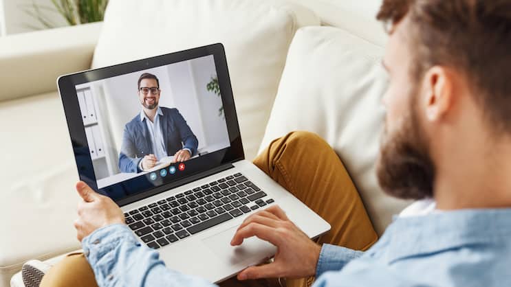 Durante il blocco, i consulenti della clientela hanno fatto un uso più intensivo dei mezzi di comunicazione digitali.
