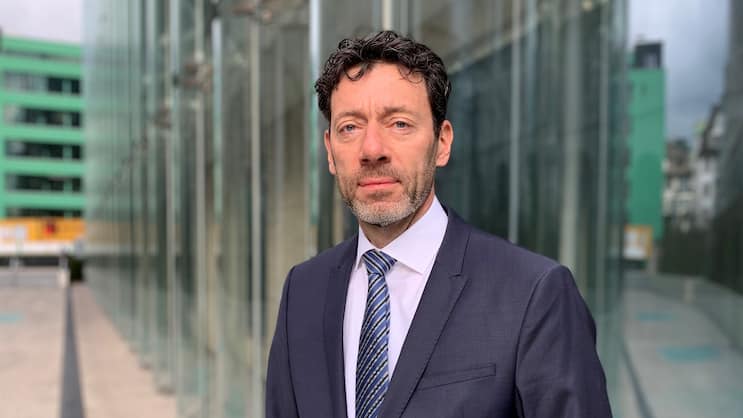 «Forti del nostro ruolo, cerchiamo sempre di anticipare i rischi potenziali»: Ivo Menzinger, Head of EMEA & Product Management è responsabile delle Public Sector Solutions presso il riassicuratore Swiss Re.