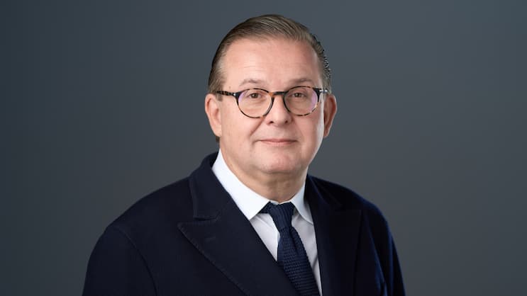 «Die Rahmenbedingungen für Versicherungsmakler sind in der Schweiz wie auch international in den letzten Jahren zunehmend komplexer geworden»: Felix C. Jenny, CEO Howden Schweiz.