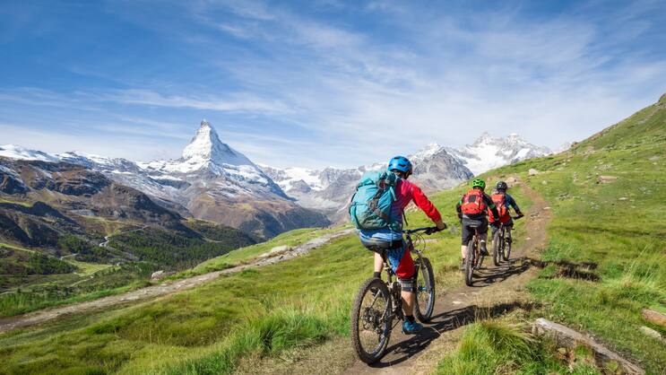 Das Mountainbike nur fürs Wochenende in den Bergen versichern: Das geht mit einem Klick.