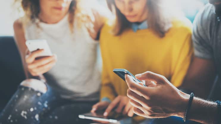 Generation mobile: Kunden möchten den Kanal, über den sie mit einem Unter nehmen in Kontakt treten, selbst wählen.