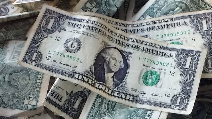 US-Versicherer sichern sich verstärkt gegen die gestiegene Volatilität des US-Dollars ab.