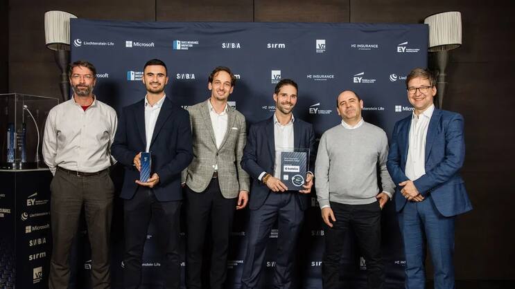 Das siegreiche Team der Baloise anlässlich der Verleihung des Swiss Insurance Innovation Award am Mittwoch in Zürich.