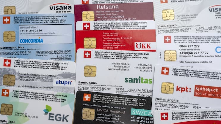 En matière de satisfaction client, les caisses maladie suisses et les autres assureurs privés obtiennent de bonnes notes de Comparis pour 2025, mais pas les meilleures.