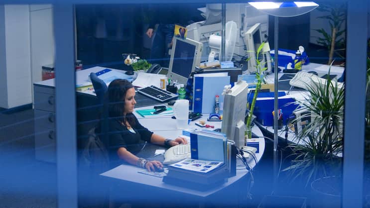 Ob Sachbearbeiterin bei der Krankenkasse, Spezialistin für IT oder Cyber Sicherheits-Architektur beim Versicherer: Die Jobsituation in der Branche ist stabil und gut. Nur die hohe Fluktuation der Mitarbeitenden macht den Arbeitgebern zu schaffen.
