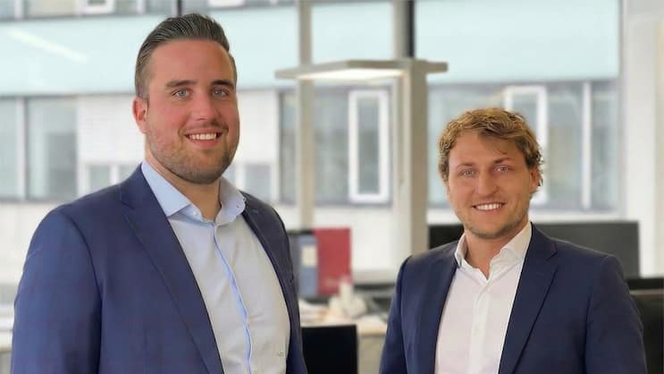 Die Credura-Gründer: Lucas Widmer (l.) und Roman Loosli.