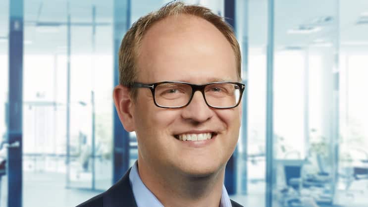 Robin Matthias folgt auf Dirk De Nil als Leiter von Zurich Resilience Solutions.