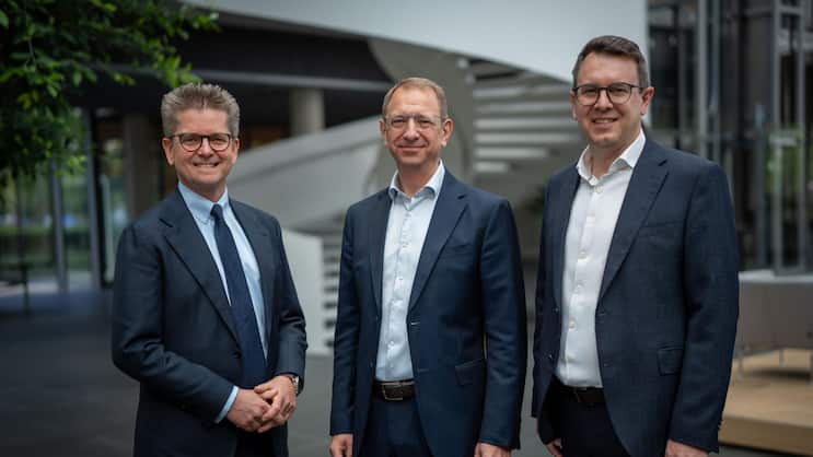 Andreas Krost, scheidender Leiter Group Communications, Bernd Sablowsky, Leiter Investor Relations und M&A Group Corporate Development und Martin Weldi, Leiter Group Corporate Development bei Talanx (v.l.).