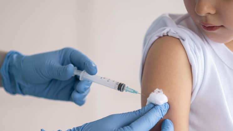 En 2025, 90% des jeunes enfants dans le monde, soit près de 116 millions, ont reçu au moins une dose du vaccin contre la diphtérie, le tétanos et la coqueluche (DTC).