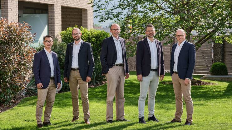 Die Geschäftsleitung der Emmental Versicherung mit ihrem CEO Christian Rychen in der Bildmitte.