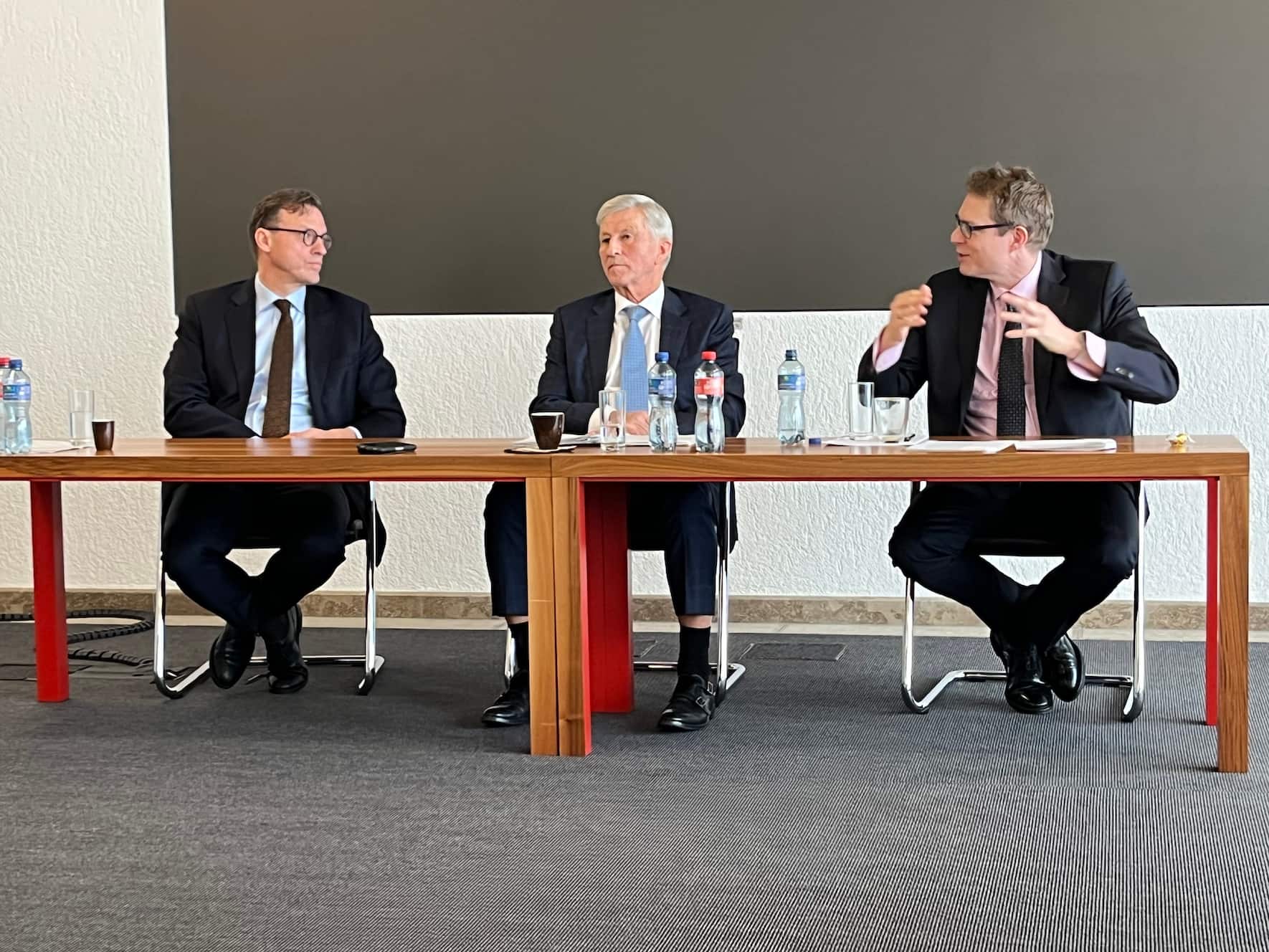 Medienkonferenz der Swiss Life mit Patrick Frost, Rolf Dörig und Matthias Aellig (von links).