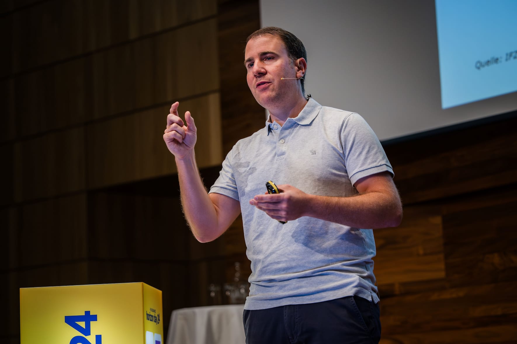 Florian Schreiber skizzierte aktuelle Entwicklungen im Versicherungsmarkt.